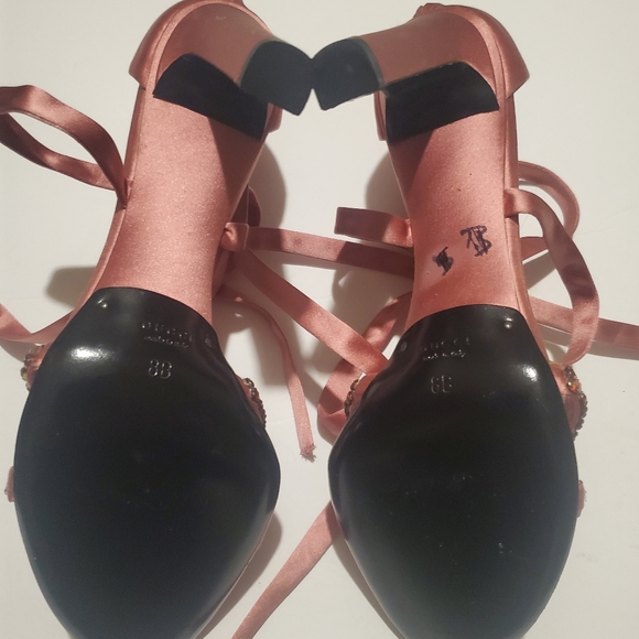 Gucci Pink Satin Crystal Embellished Ankle Wrap Sandals Size 8 - Picture 6 of 9